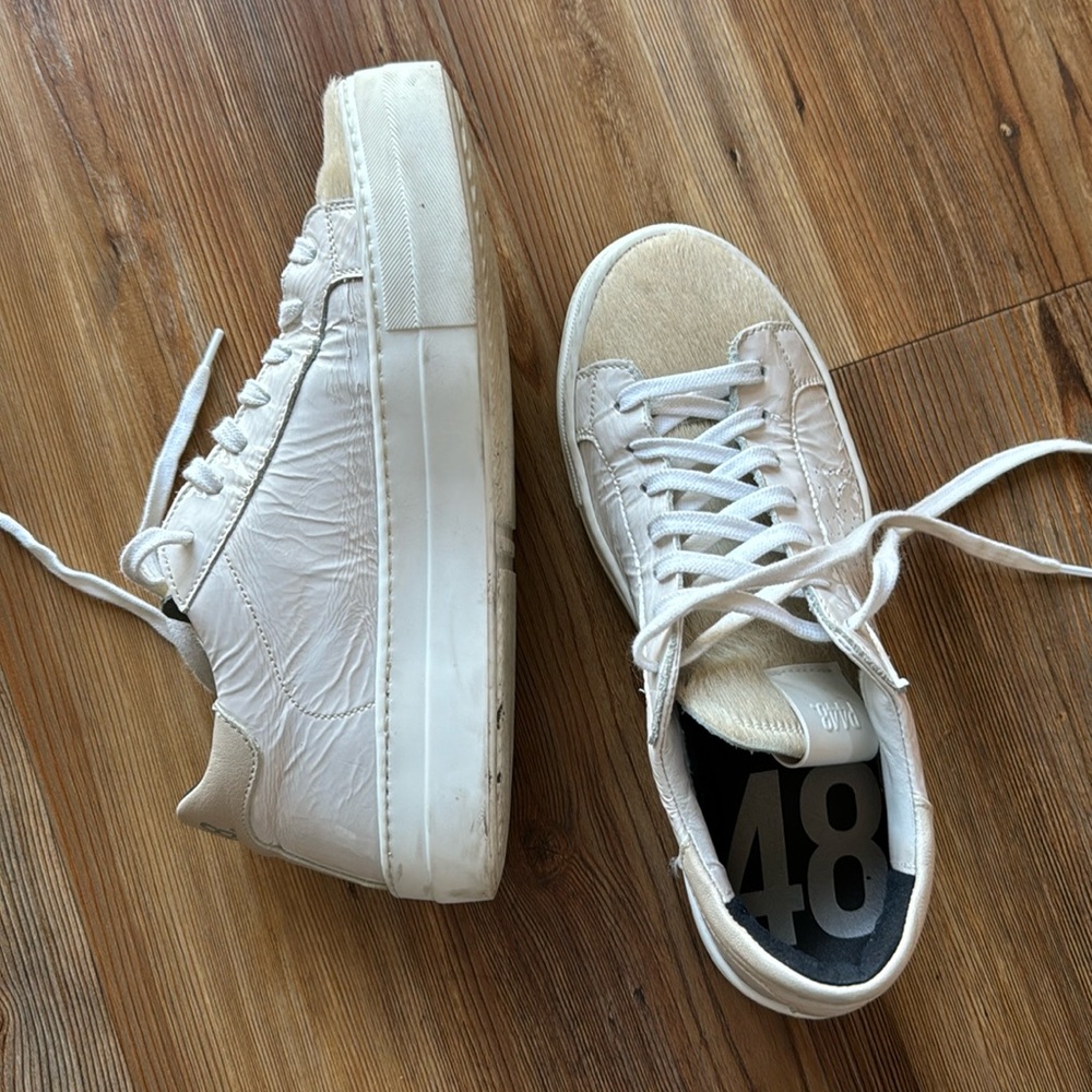 Patent leather platform P448 sneakers with fur detail size 39